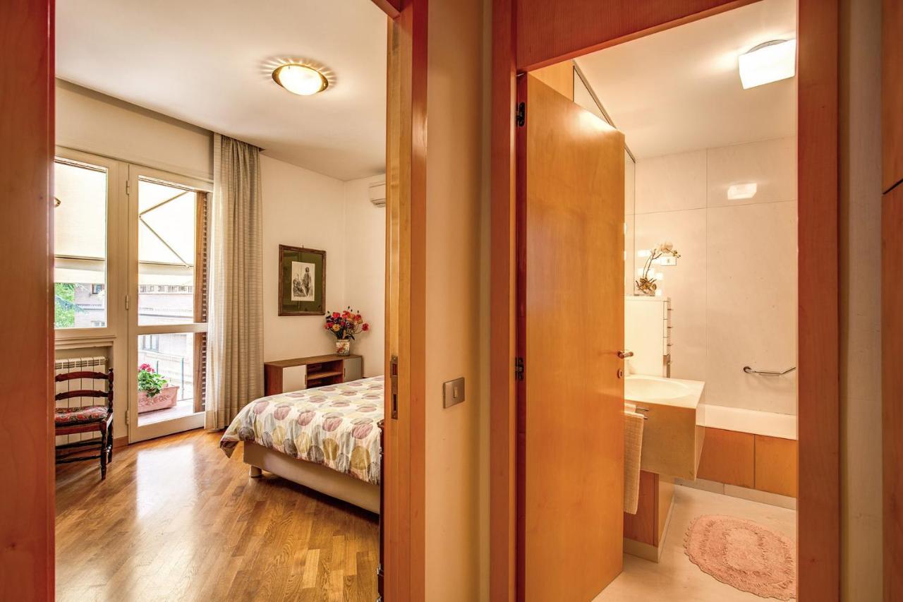 Terrazza Piccolomini: Elegant Apartment Stunning View Over Rome/St Peter'S Dome Exterior foto
